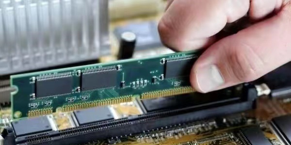 電腦內(nèi)存條產(chǎn)品設(shè)計防呆方式